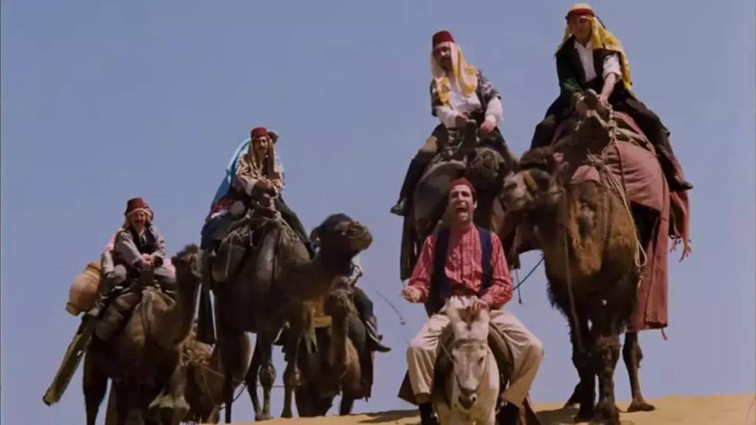 Film çekimlerinde deveden düşerek hayatını kaybetmişti: Kızı da babası kadar ünlüymüş! Binbir Gece dizisinde rol aldı 15